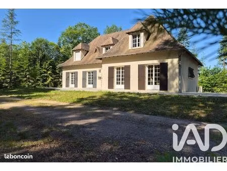 maison 5 pièces 151 m²