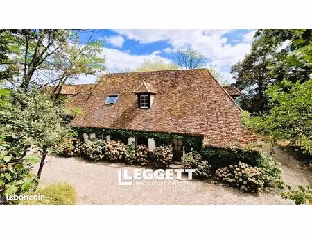 maison 9 pièces 250 m²