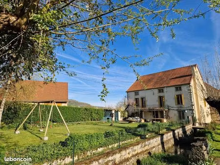 maison de campagne 3 niveaux 250m²