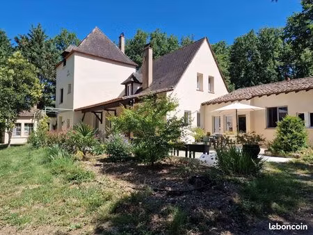 propriété 8 pièces 223 m²
