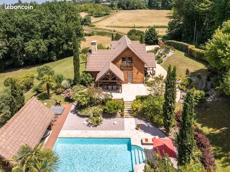 10’ sarlat - maison d’architecte dplg de 2015  140m²  7 000m² de terrain  piscine  dpe a/a
