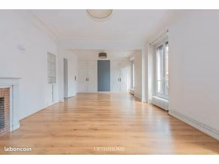 appartement 3 pièces 69 m²