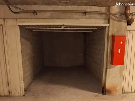 grand garage fac/bd mansart