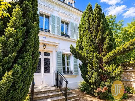 propriété 8 pièces 200 m²