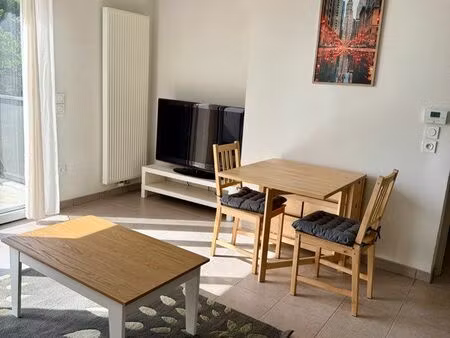 t2 meublé 41m2 avec terrasse et vue dégagée  place de parking - bassens