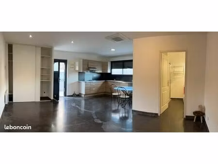 studio logement de gardien ( 35 m2 )