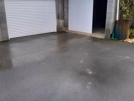hangar a loue