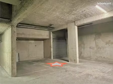 location place de parking près rer