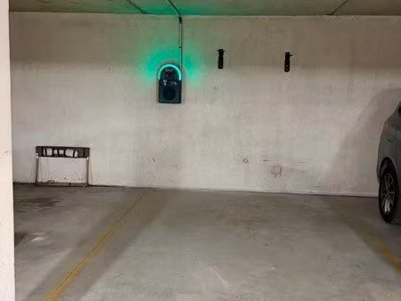 location de parking avec bornes de recharge
