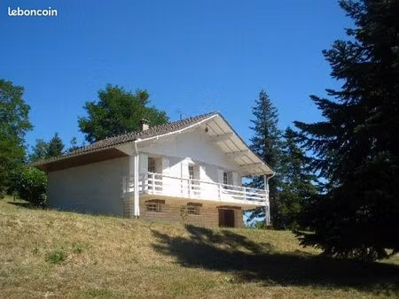 joli chalet au cœur des bois