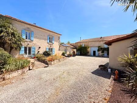 propriété 8 pièces 165 m²