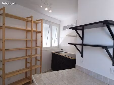 appartement t3 57m^2 centre l'isle-jourdain