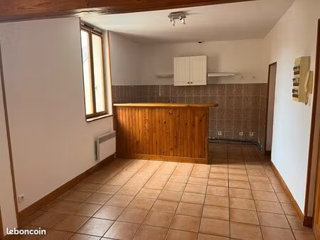 t3 refait à neuf quartier clos chassain