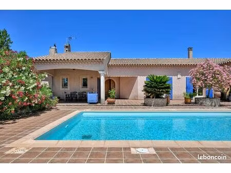 villa 6 pièces 275 m²