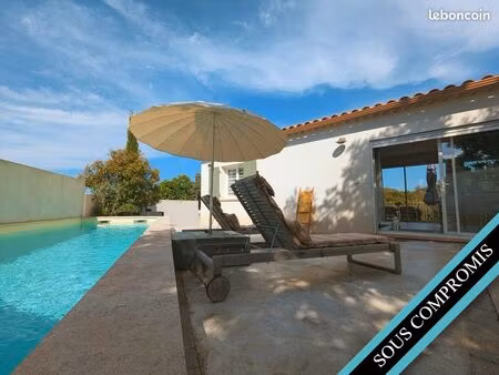 villa 3 chambres à 5km d’uzès  vue imprenable  piscine  calme  terrain