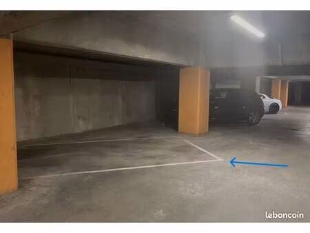 parking 23m² sécurisé centre ville bordeaux