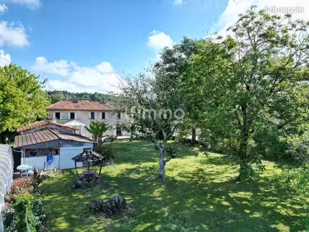 maison 5 pièces 280 m²