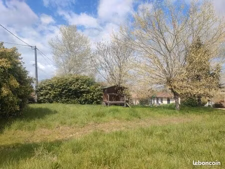 terrain 1 500 m² coutras