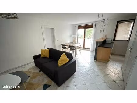 location 2 pièces de 54m² à joinville le pont