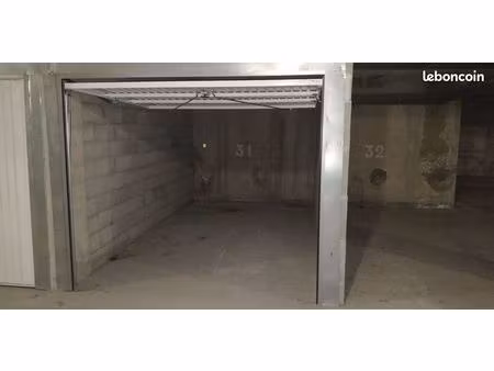 garage dans résidence securisee