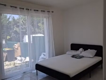 chambre 1 pièce 14 m²