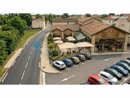 boutique 550 m² nîmes