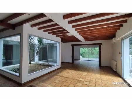 maison 6 pièces 200 m²