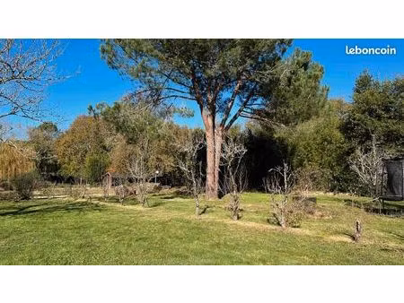 très beau terrain à bâtir proche centre