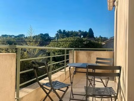 t3 meublé 60m² nîmes vauban - climatisé avec terrasse et véranda - 5 min centre