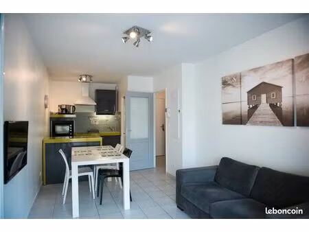 t2 à nîmes avec terrasse et parking