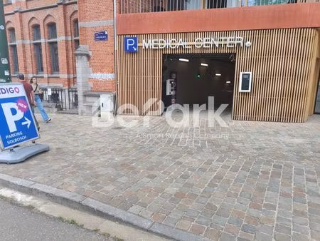 parking à louer à adolphe buyl 110 ixelles (vbe38301)