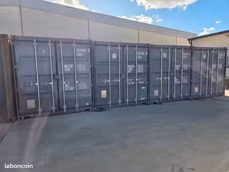 box de stockage  33 m²  proche a9 et n113