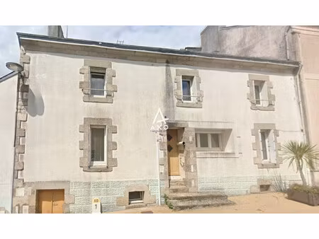 vente maison saint thurien  156m² 7 pièces 126 900€ avec garage