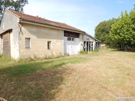 terrain et grange