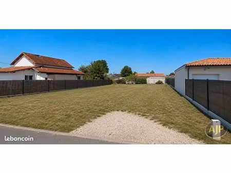 terrain 550 m² margaux cantenac