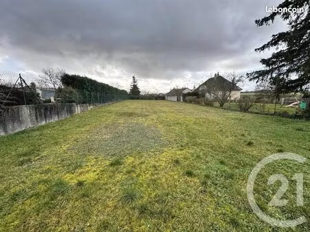 terrain 1 597 m² saint maur
