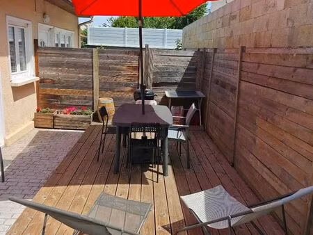 t2 rénové de 34m2 - terrasse plein sud de 30m2 + parking privatif - marly-la-ville