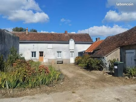 maison/ferme sur vouvray - 182.000
