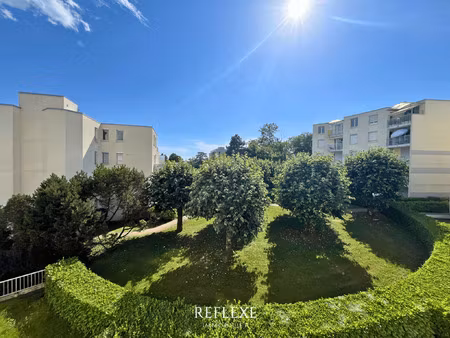 appartement t4 rénové 80 m2 avec cave et garage - résidence