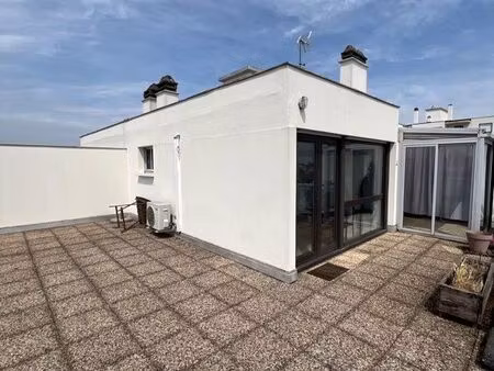 bordeaux caudéran – studio avec terrasse exceptionnelle de 50 m²