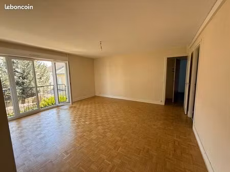 appartement 90m2 : 3 chambres - garage - cave