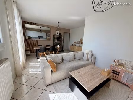 appartement t3 lumineux