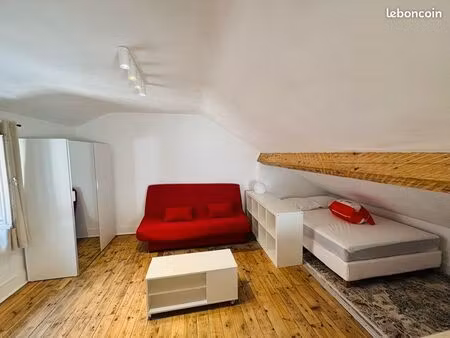 studio meuble hyper centre avec espace nuit