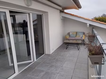 t3 meublé 65 m² + terrasse 12 m²