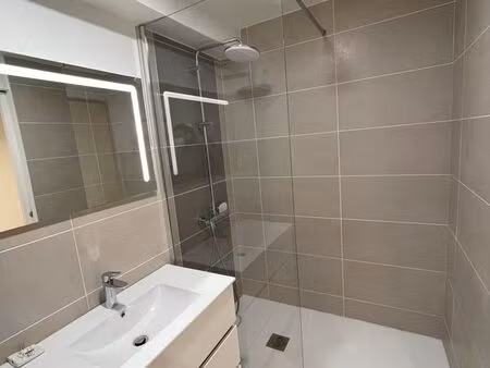 t2 meublé voiron centre - climatisé