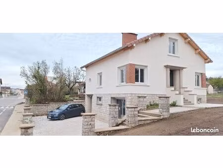 maison rénovée et ou bureaux de 200 m²/ 185 mètres carrés loi boutin climatisés sur 3 nive