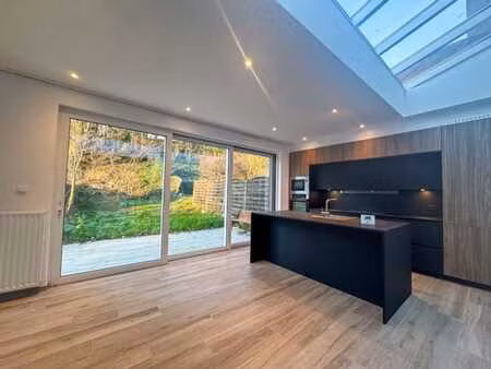 maison 4 chambres rénovée avec jardin  garage et parking