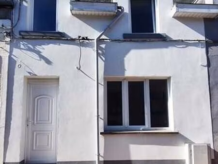 plus de candidature jolie petite maison 2 façades avec cour