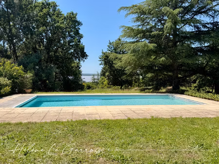 maison familiale de charme avec vue imprenable sur l'estuair