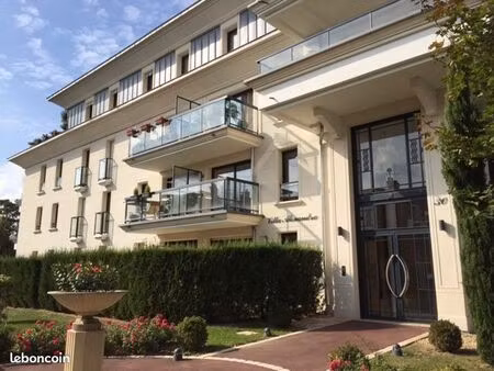 studio 27 m² avec terrasse et jardin non meublé – rer a la varenne saint-hilaire – parking